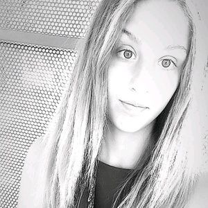 Meet your Posher, Leanne